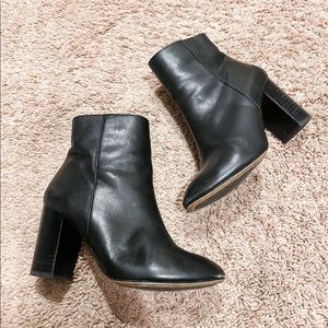 Antonio Melani black boots